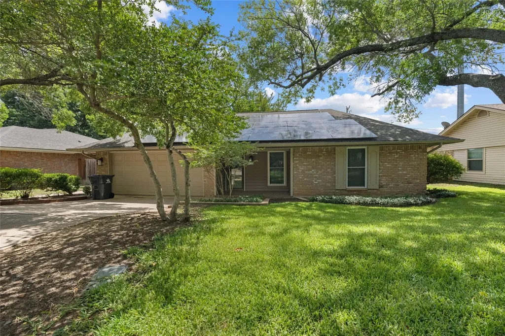 2509 Smouldering Wood Drive Arlington TX 76016