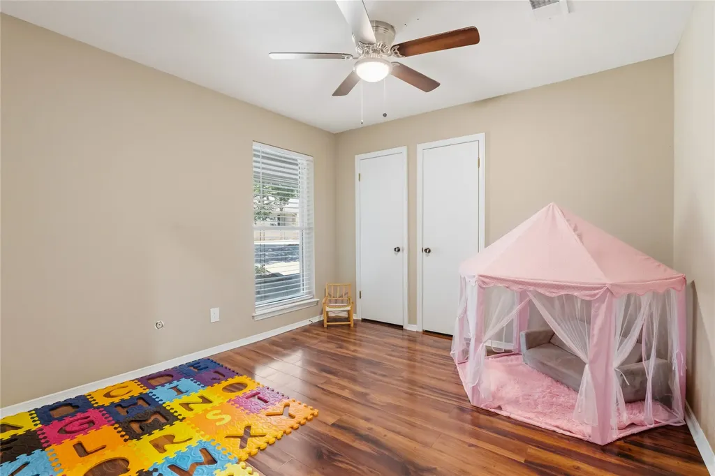 2509 Smouldering Wood Drive Arlington TX 76016