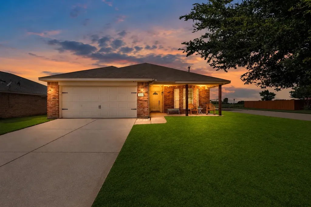 300 Meadow View Lane Anna TX 75409