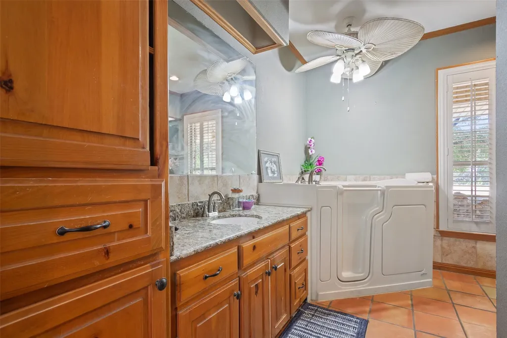 564 Sam Bass Road Mcgregor TX 76657