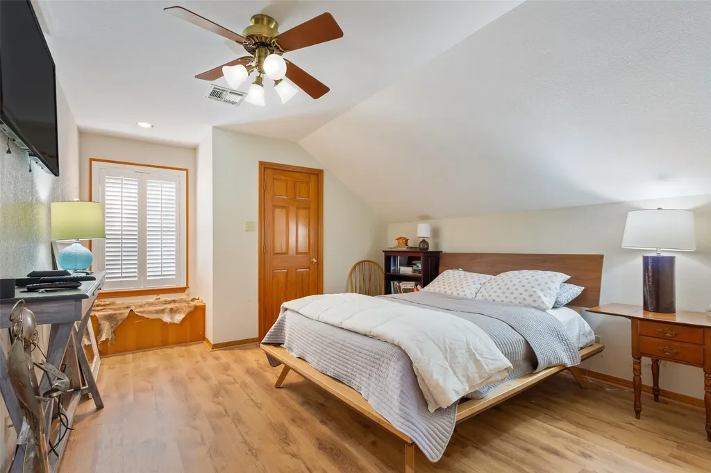 564 Sam Bass Road Mcgregor TX 76657