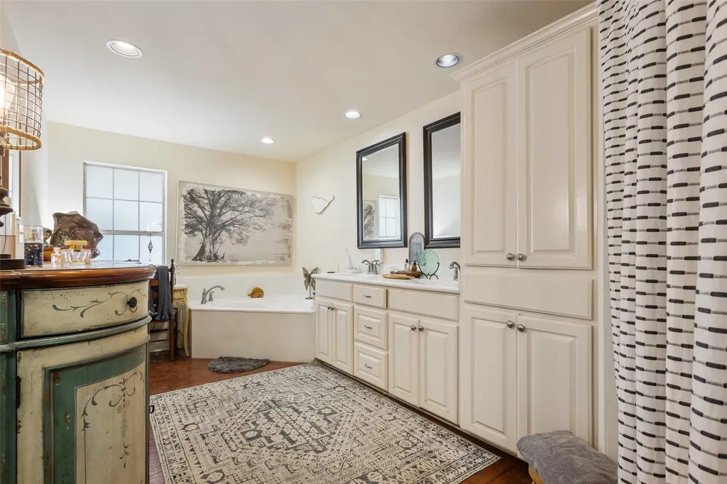 564 Sam Bass Road Mcgregor TX 76657