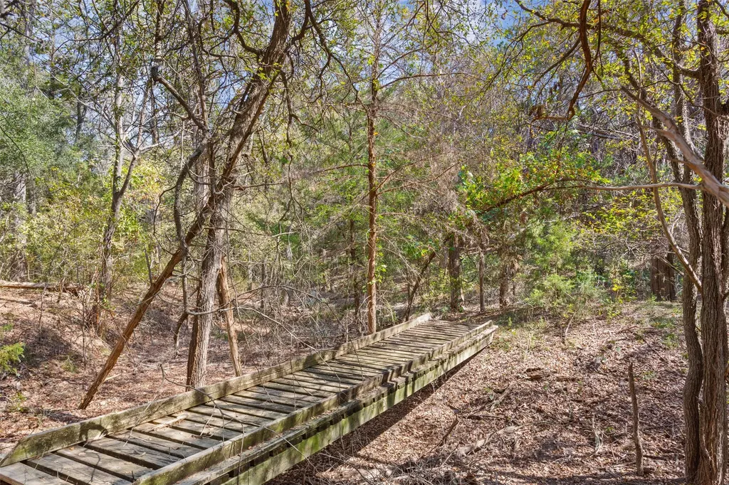 564 Sam Bass Road Mcgregor TX 76657