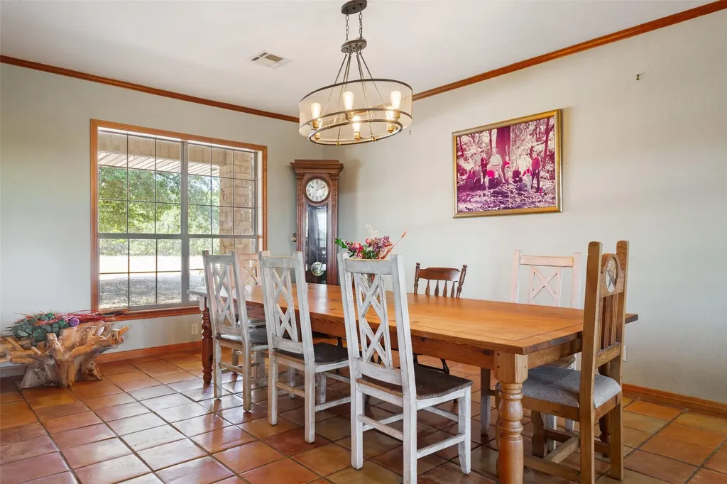 564 Sam Bass Road Mcgregor TX 76657
