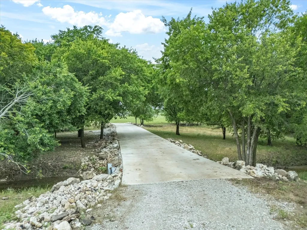 25459 Dove Hollow Drive Justin TX 76247