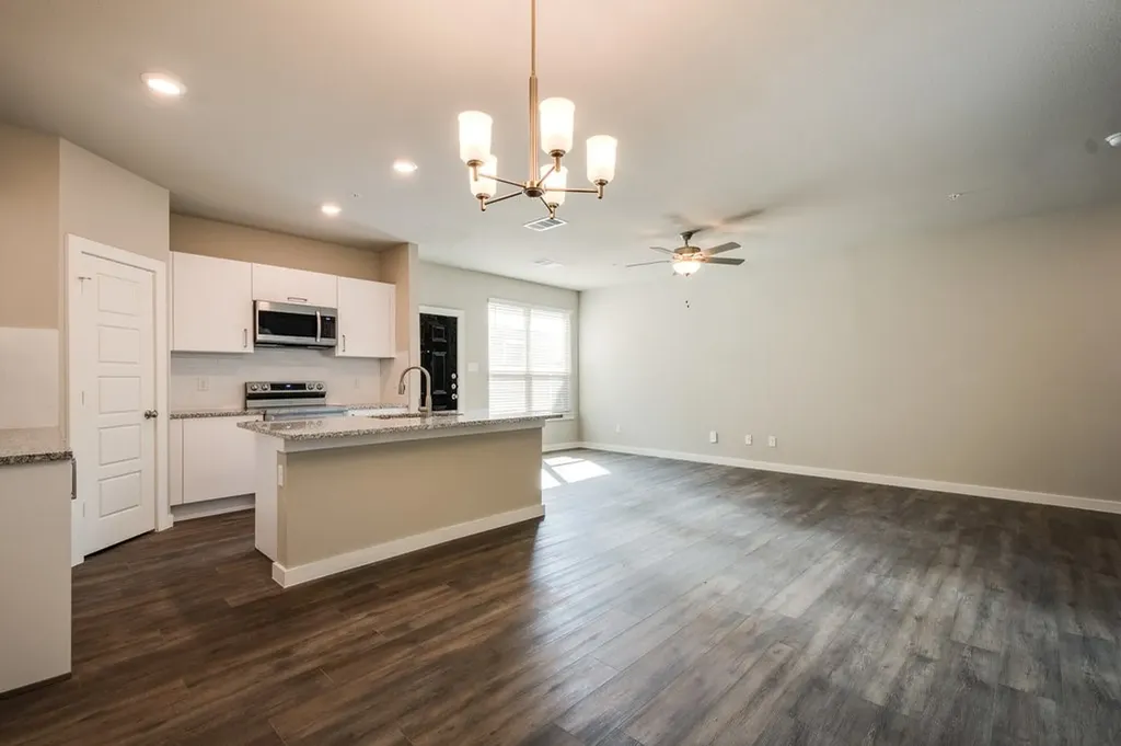 629 Wheatfield Drive Venus TX 76084