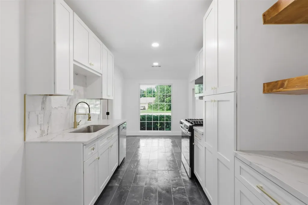 1407 Tranquilla Drive Dallas TX 75218