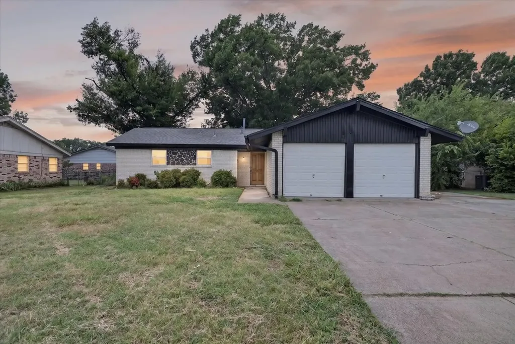 5202 Cloyce Court North Richland Hills TX 76180