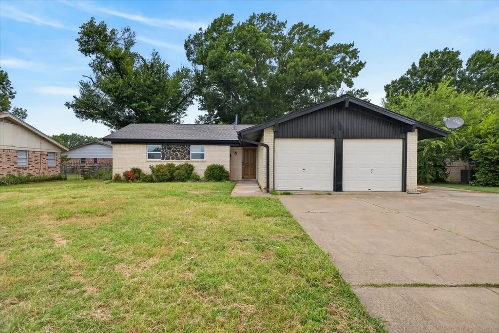 5202 Cloyce Court North Richland Hills TX 76180