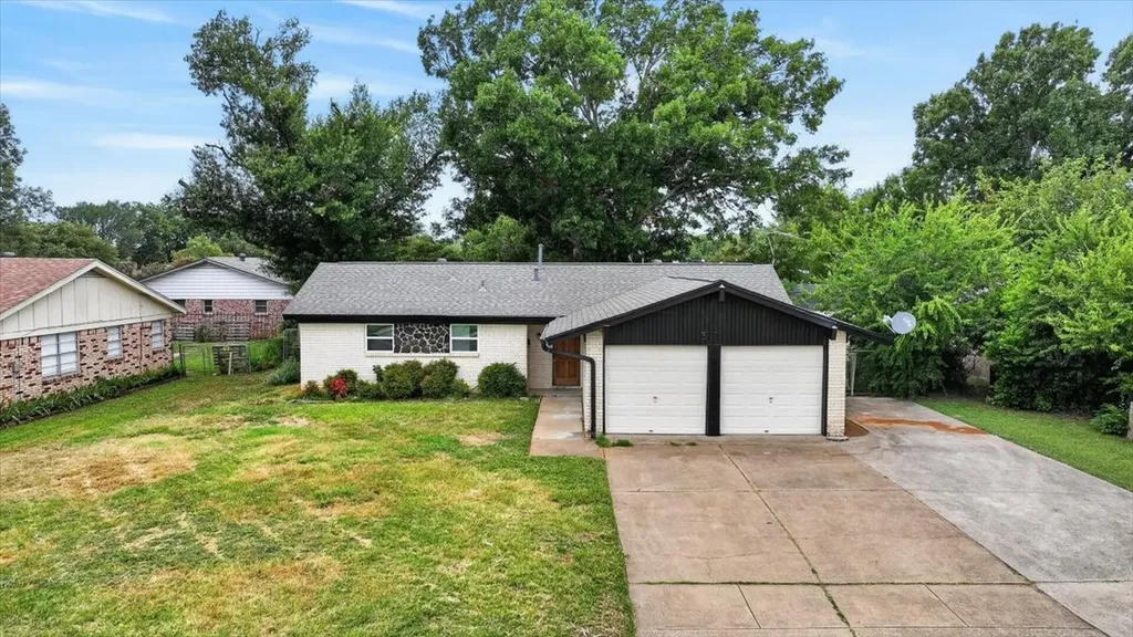 5202 Cloyce Court North Richland Hills TX 76180