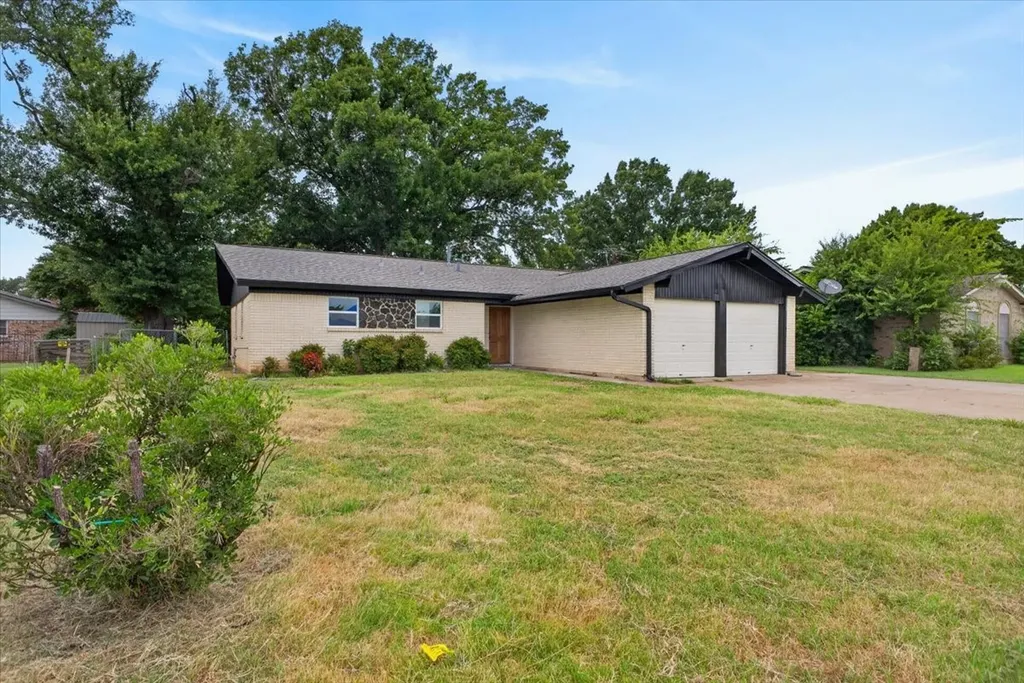 5202 Cloyce Court North Richland Hills TX 76180