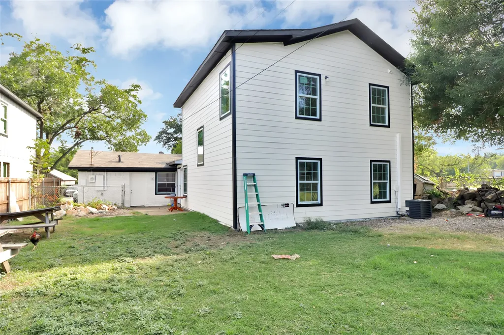 1938 El Paso Street Grand Prairie TX 75051