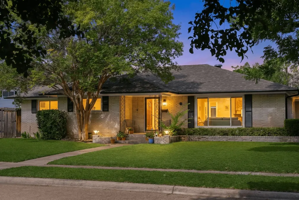2677 Heatherwood Drive Dallas TX 75228
