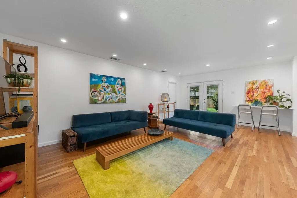 2677 Heatherwood Drive Dallas TX 75228