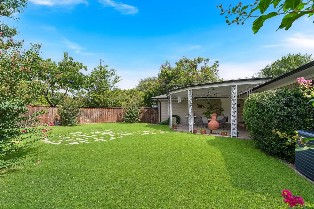 2677 Heatherwood Drive Dallas TX 75228