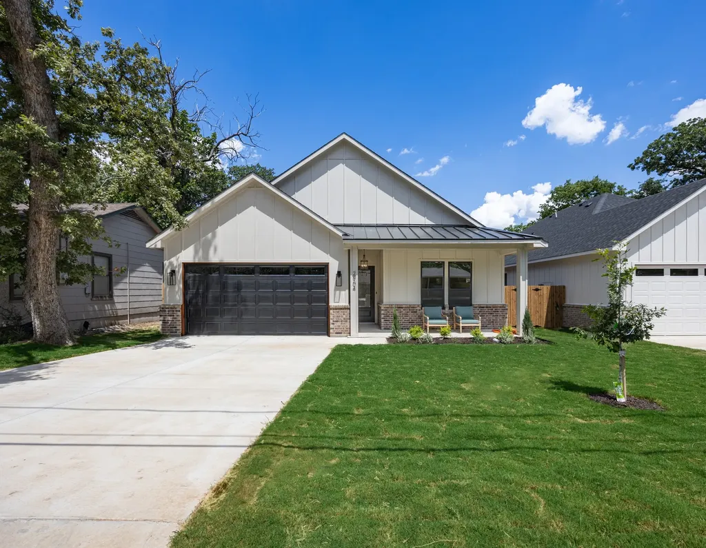 2904 Hiawatha Trail Lake Worth TX 76135