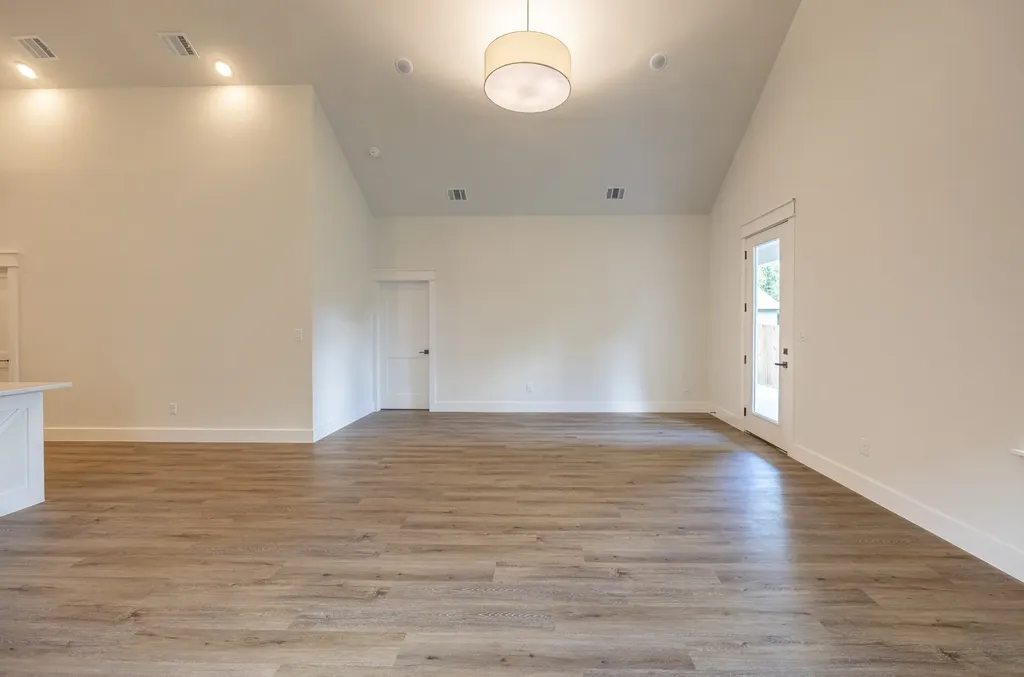 2904 Hiawatha Trail Lake Worth TX 76135