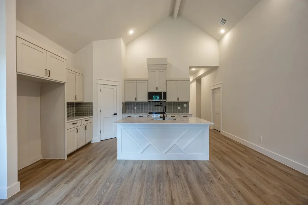 2904 Hiawatha Trail Lake Worth TX 76135