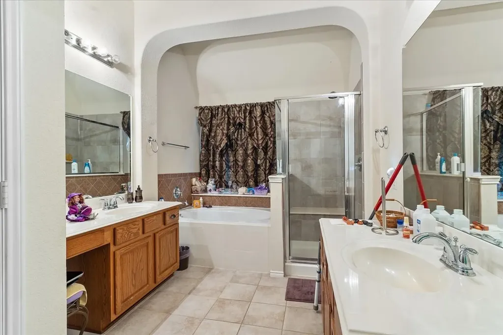 817 Trailwood Drive Desoto TX 75115