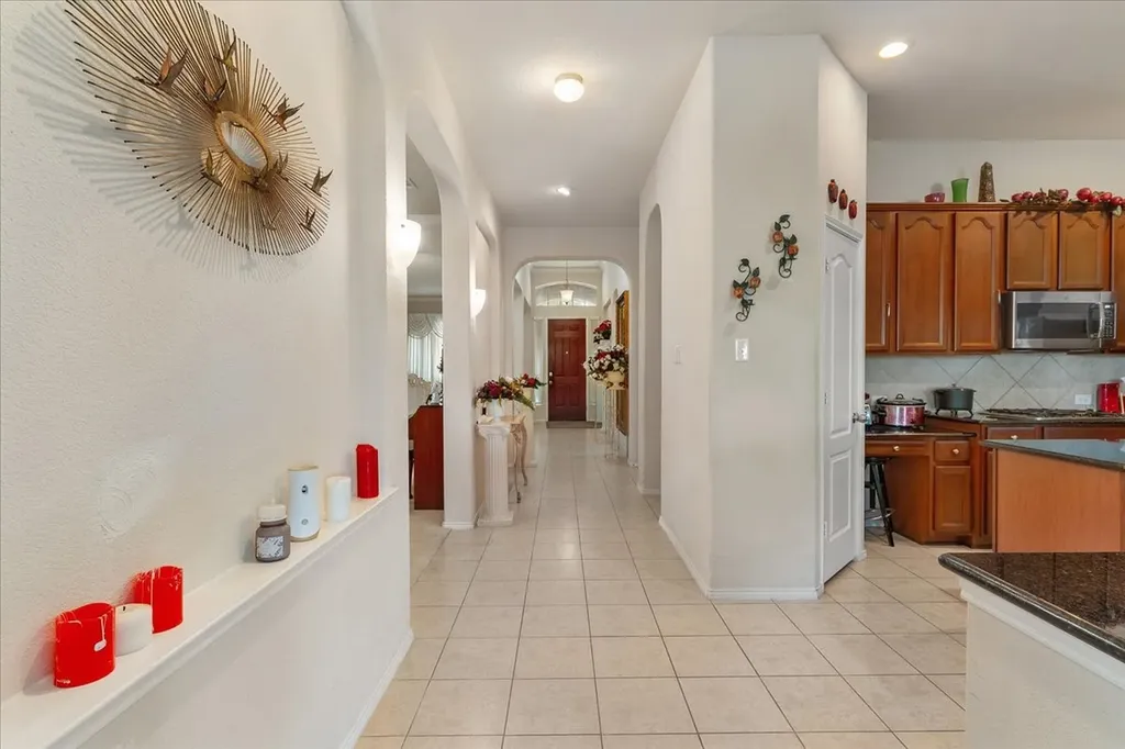 817 Trailwood Drive Desoto TX 75115