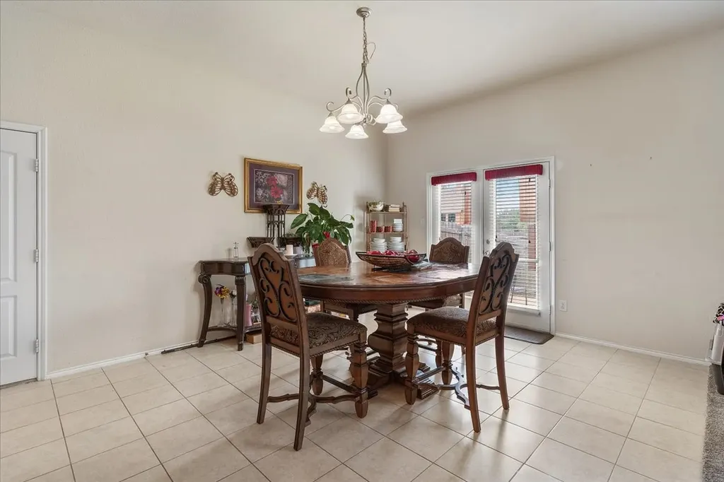 817 Trailwood Drive Desoto TX 75115