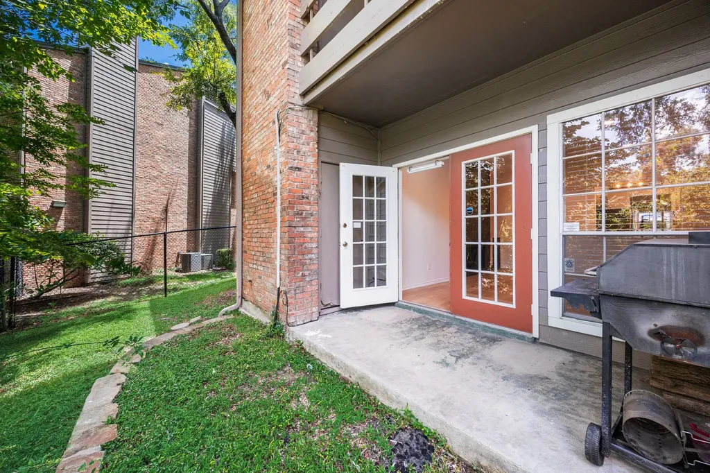 9801 Royal Lane Dallas TX 75231