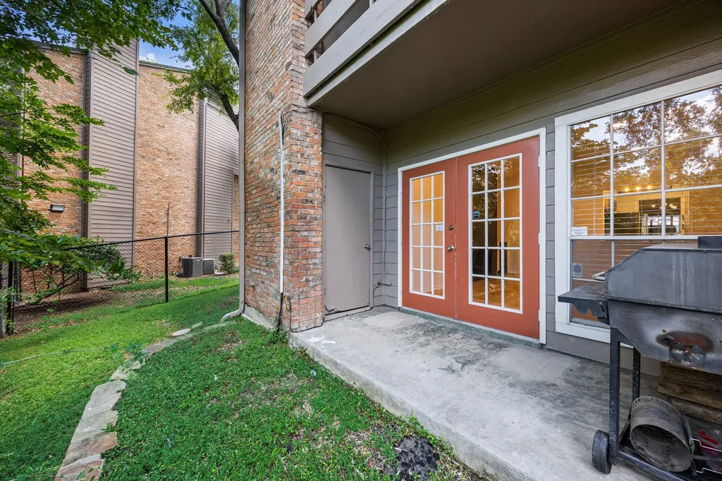 9801 Royal Lane Dallas TX 75231