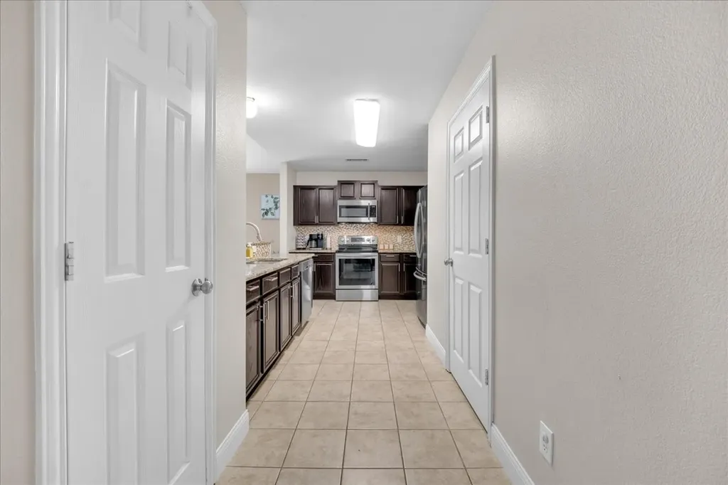 115 E Cason Street Irving TX 75061