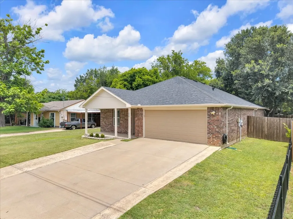 115 E Cason Street Irving TX 75061