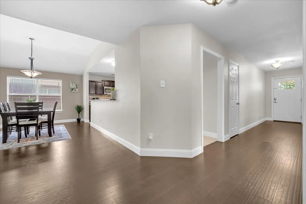 115 E Cason Street Irving TX 75061