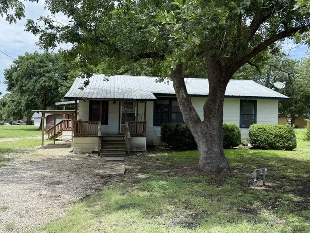 157 Cr 4320 Enloe TX 75441