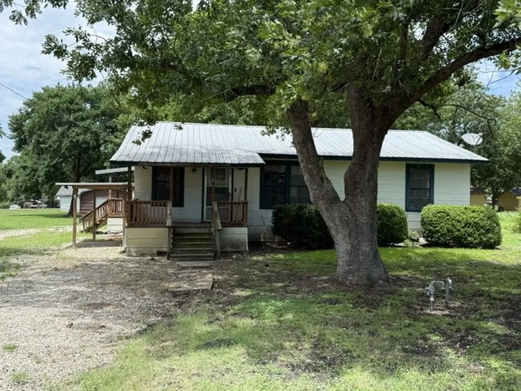 157 Cr 4320 Enloe TX 75441
