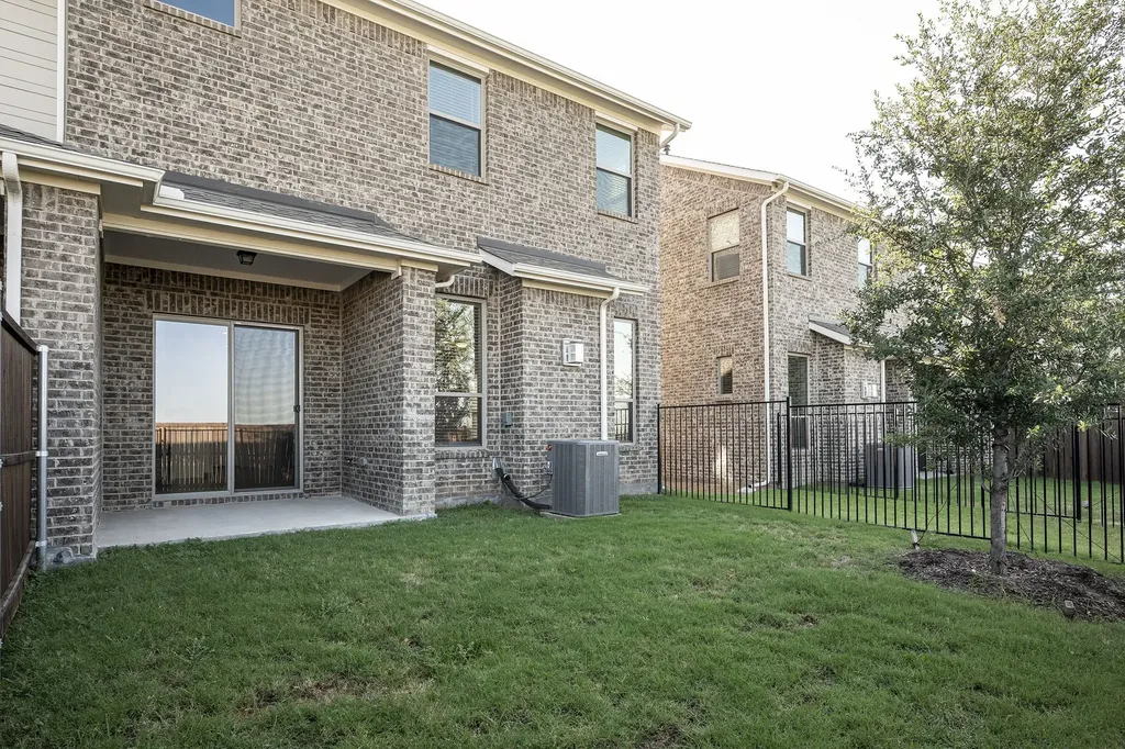 17769 Sage Lane Dallas TX 75252