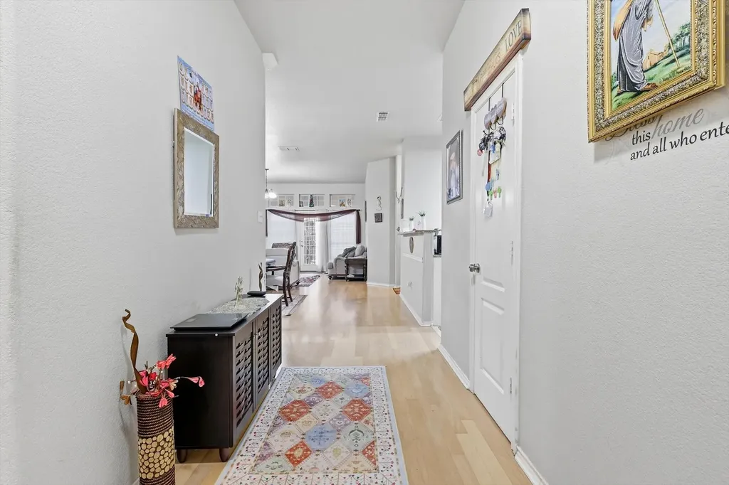2988 Thames Trail Fort Worth TX 76118