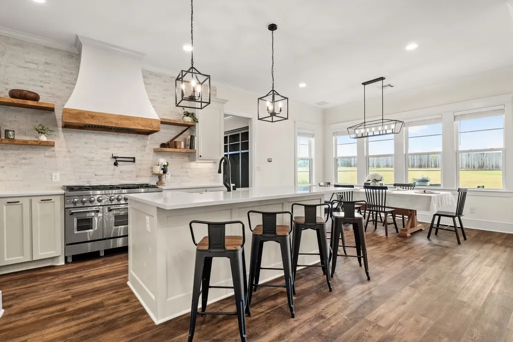 279 Royals Ranch Road Lorena TX 76655