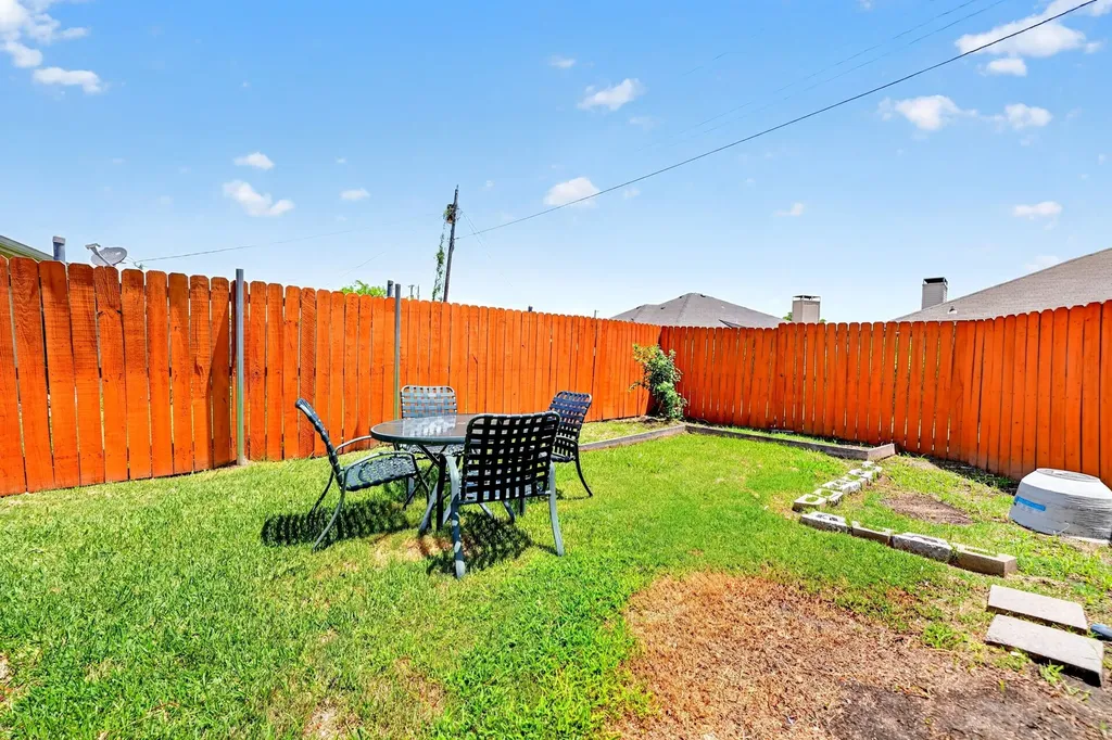 2606 Stanford Street Rowlett TX 75088