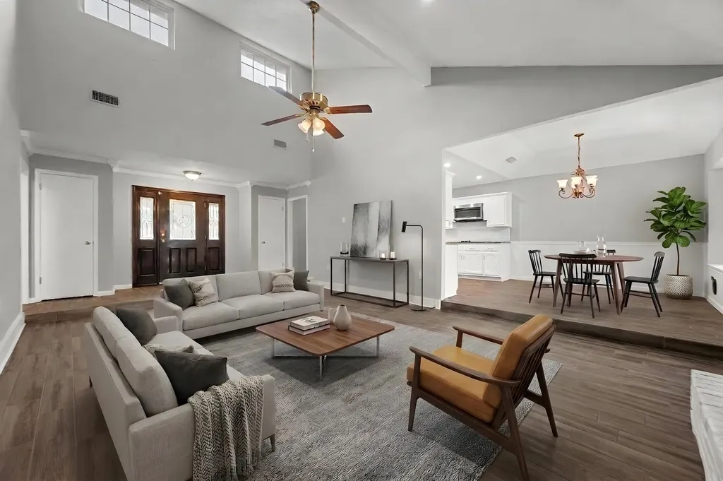 213 Meadowhill Drive Benbrook TX 76126
