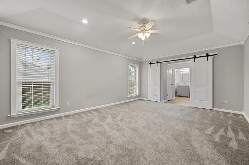 213 Meadowhill Drive Benbrook TX 76126