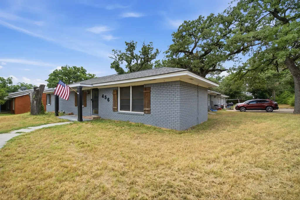 456 Alexander Road Stephenville TX 76401