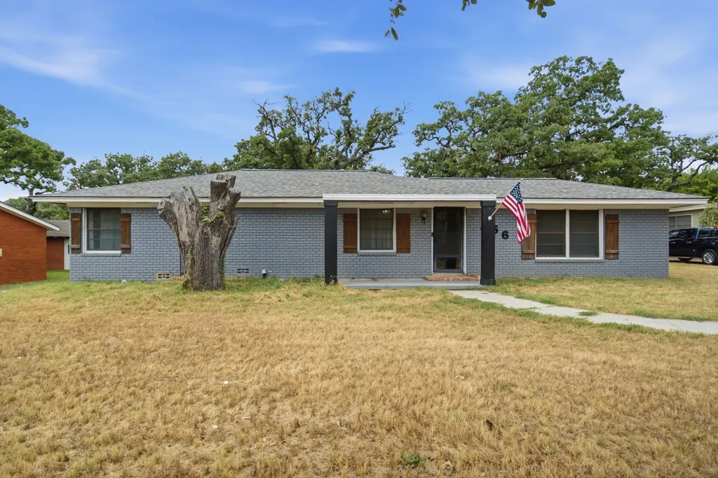 456 Alexander Road Stephenville TX 76401