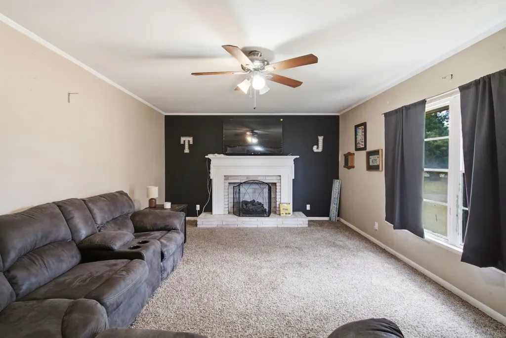 456 Alexander Road Stephenville TX 76401