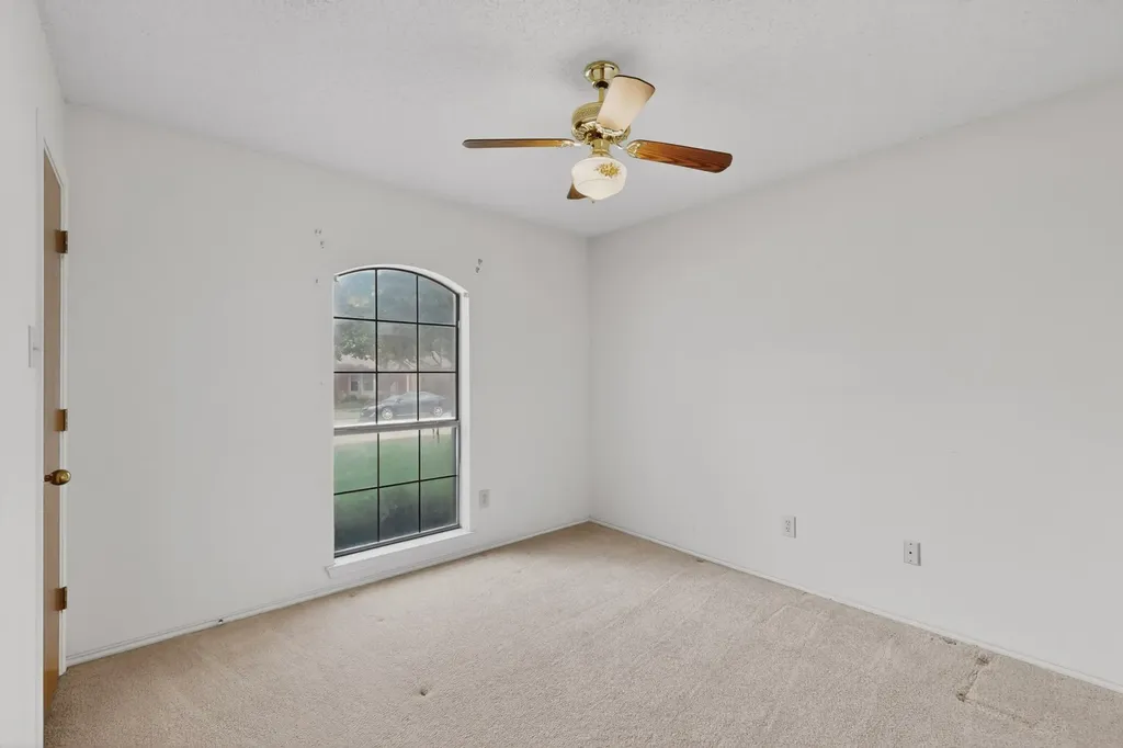 7517 Crosstimbers Lane North Richland Hills TX 76182
