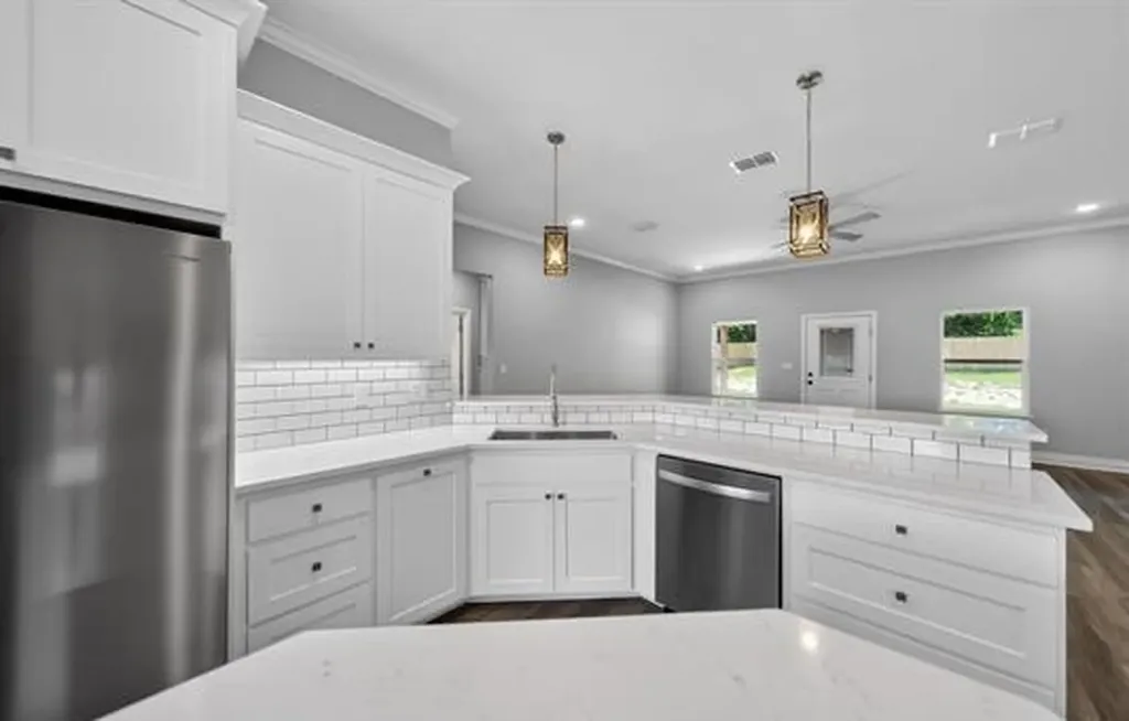 105 W Teal Drive Troup TX 75789