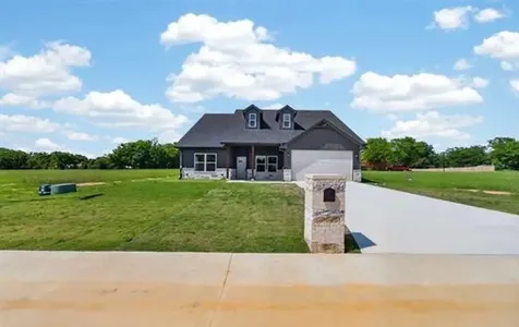 105 W Teal Drive Troup TX 75789