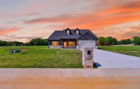 105 W Teal Drive Troup TX 75789