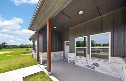 105 W Teal Drive Troup TX 75789