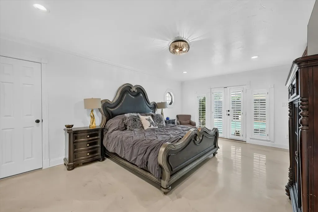 1946 Sussex Drive Carrollton TX 75007