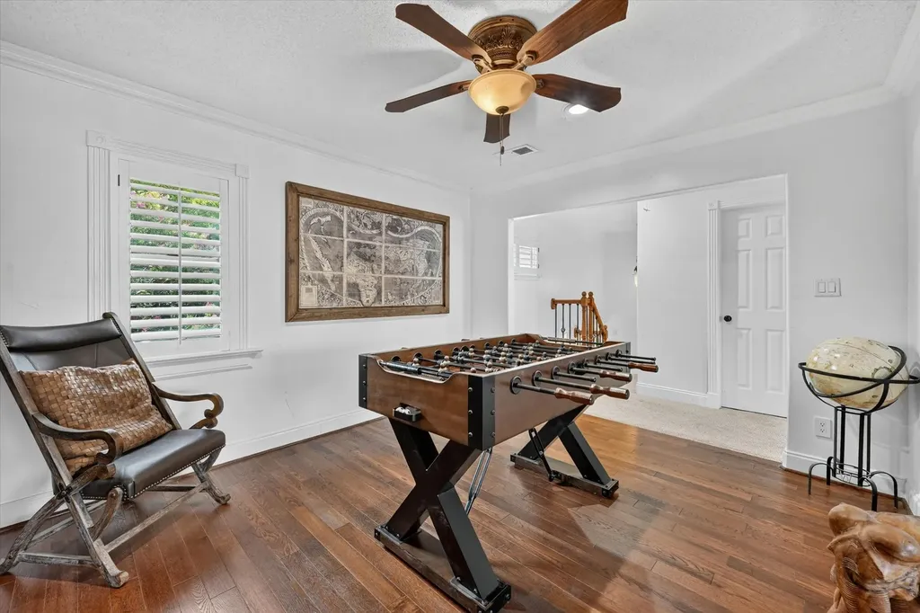 1946 Sussex Drive Carrollton TX 75007
