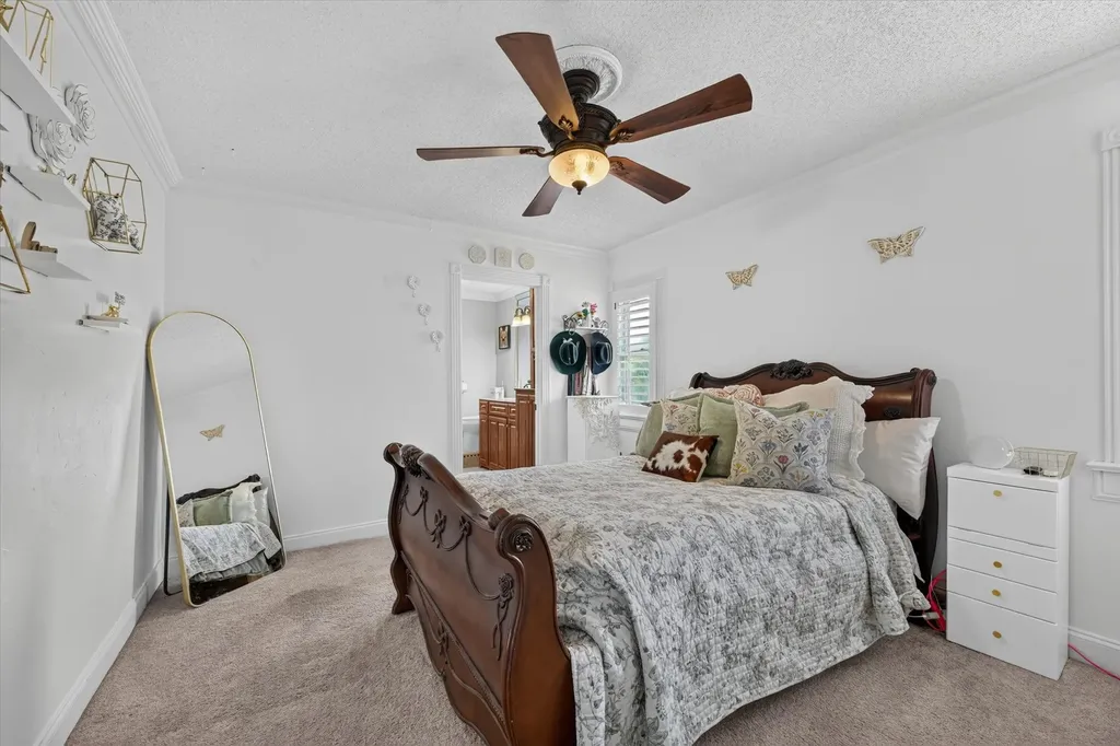 1946 Sussex Drive Carrollton TX 75007