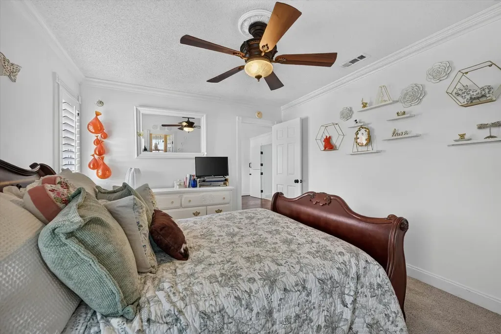 1946 Sussex Drive Carrollton TX 75007